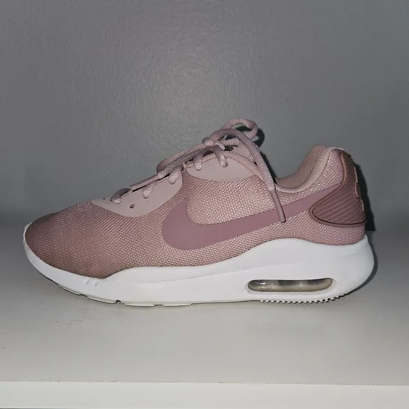 Nike Air Max Oketo Pink Athletic Shoes - Size 6 🩷 - Picture 2 of 10